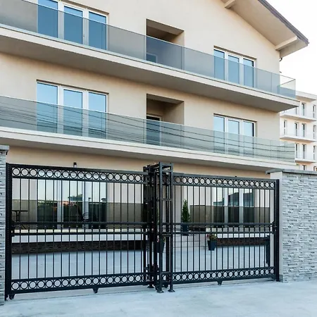 Blue Solaire 招待所 3*