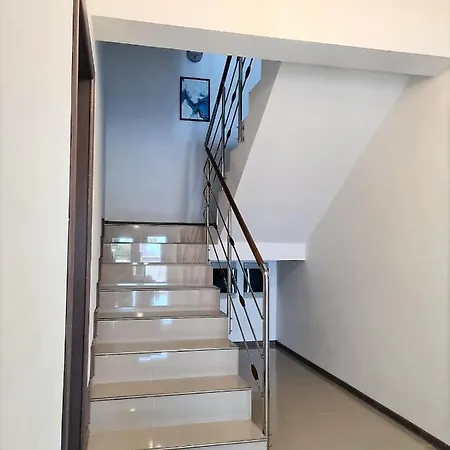 招待所 Blue Solaire 3*